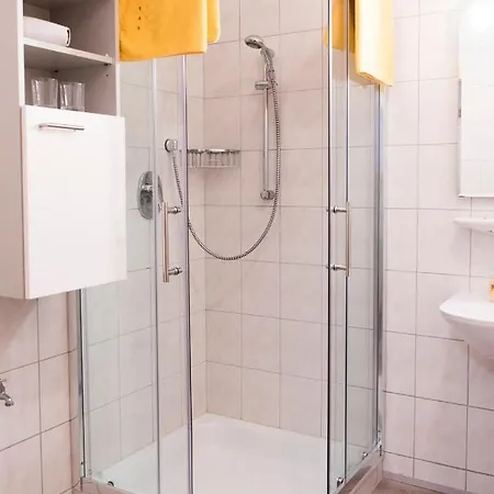 Almtalhotel In Apartamento Pettenbach