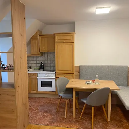 Almtalhotel Apartment *