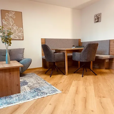 Almtalhotel In Apartamento 4*