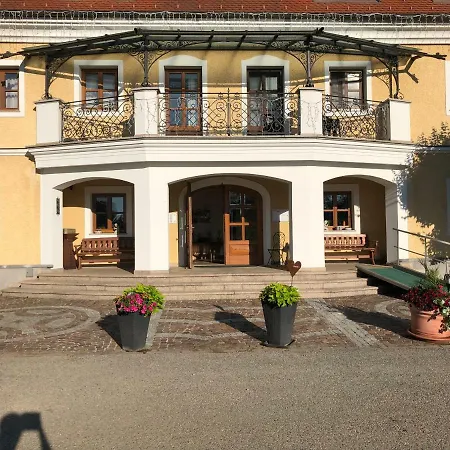 Almtalhotel Apartment *