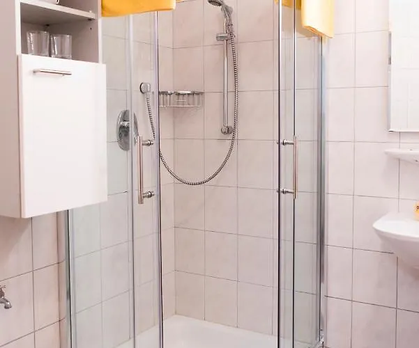 Almtalhotel In Apartman Pettenbach