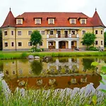 Almtalhotel In 아파트