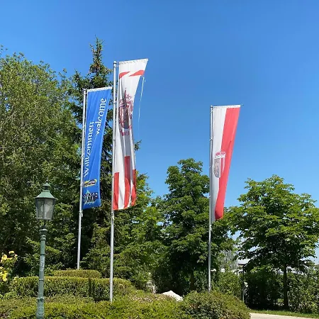 Almtalhotel In דירה *