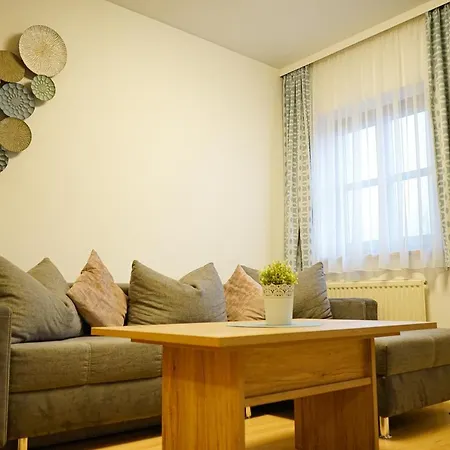 Almtalhotel In 公寓 Pettenbach