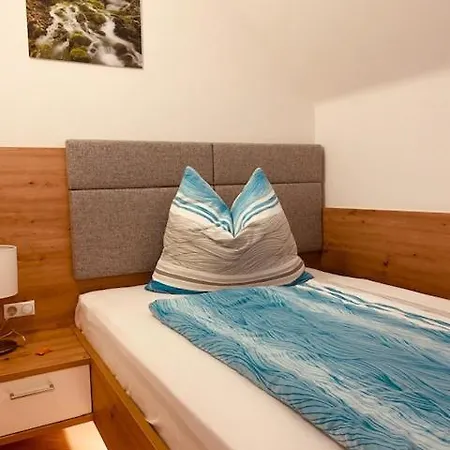 公寓 Almtalhotel In