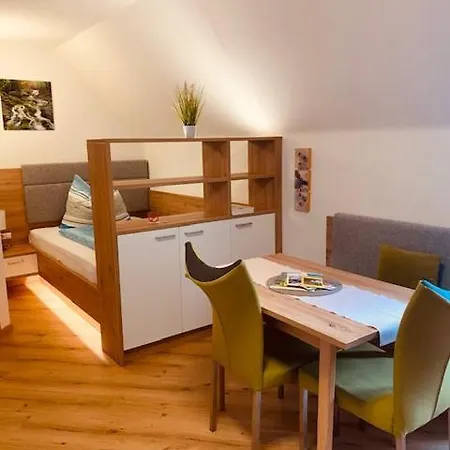 Almtalhotel In Apartamento Pettenbach