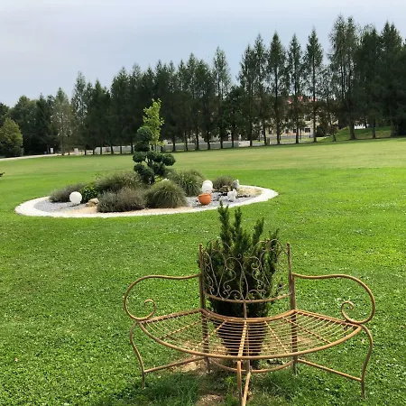 Almtalhotel In דירה Pettenbach